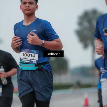 Runner Photo 7550791