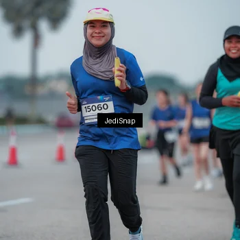 Runner Photo 7550800