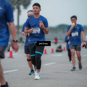 Runner Photo 7550835
