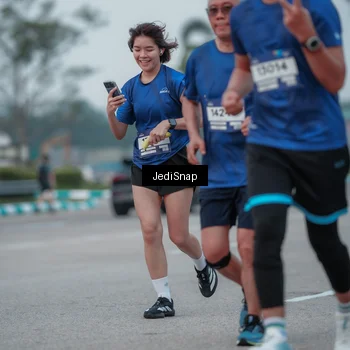 Runner Photo 7550844