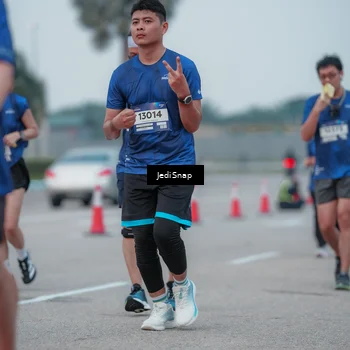 Runner Photo 7550845