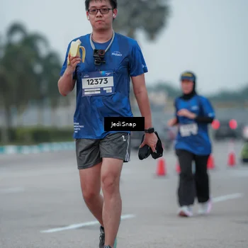 Runner Photo 7550854