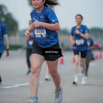 Runner Photo 7550884