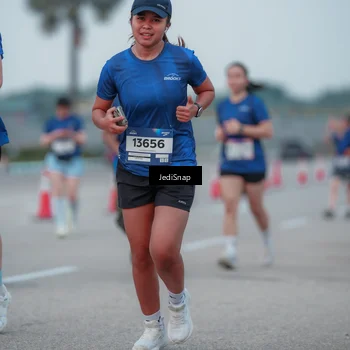 Runner Photo 7550911