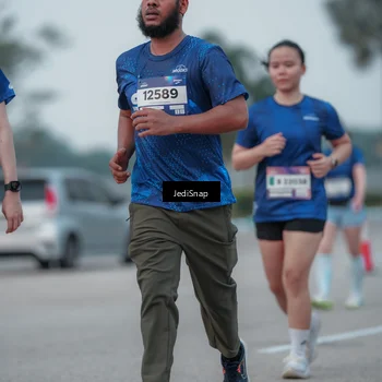 Runner Photo 7550912
