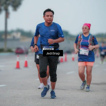 Runner Photo 7550915