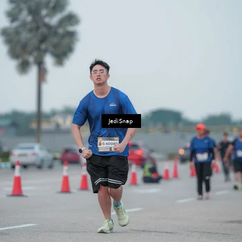 Runner Photo 7550935