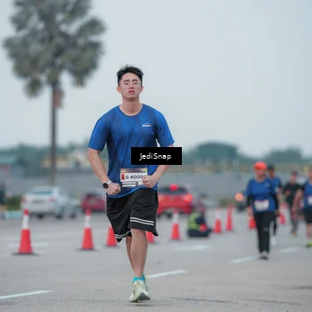 Runner Photo 7550936