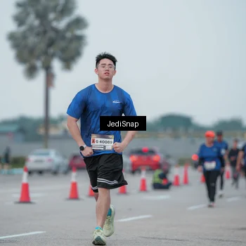 Runner Photo 7550937