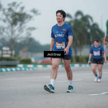 Runner Photo 7550998