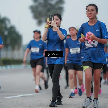 Runner Photo 7551005