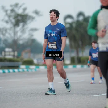 Runner Photo 7551007