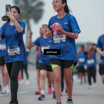 Runner Photo 7551010