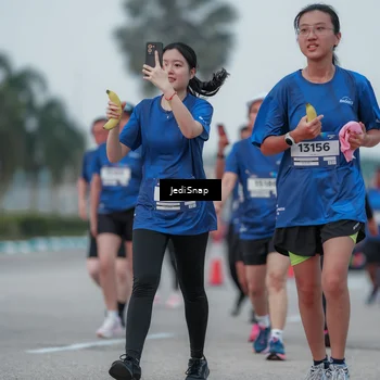 Runner Photo 7551013