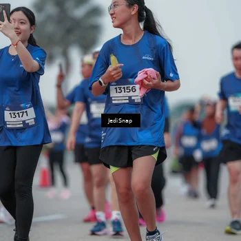 Runner Photo 7551014
