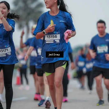 Runner Photo 7551015