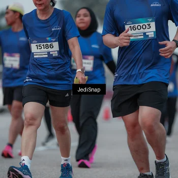 Runner Photo 7551023