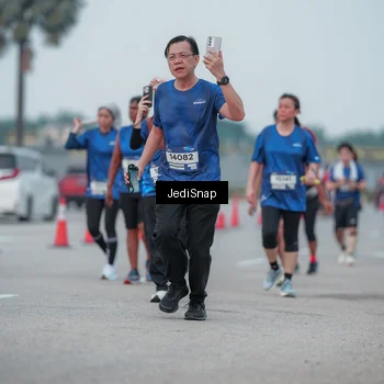 Runner Photo 7551028