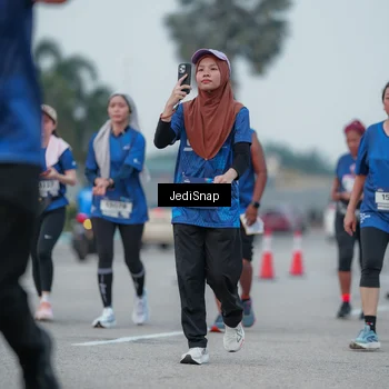 Runner Photo 7551034