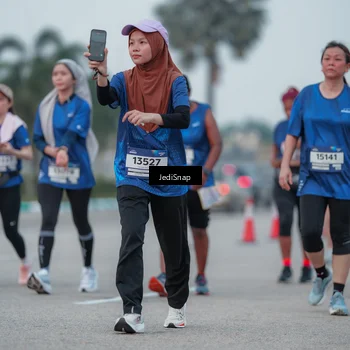 Runner Photo 7551038