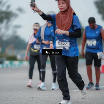 Runner Photo 7551040