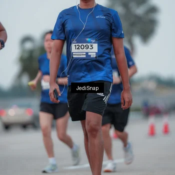 Runner Photo 7551052