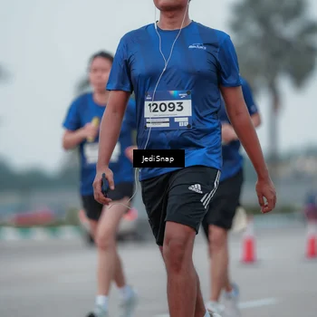 Runner Photo 7551055