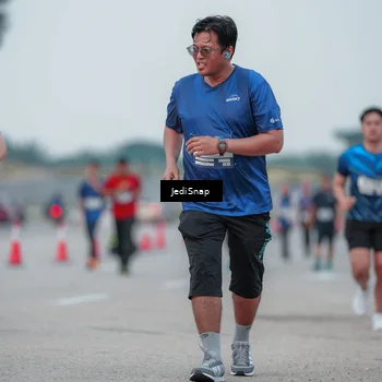 Runner Photo 7551060