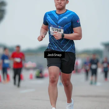 Runner Photo 7551075