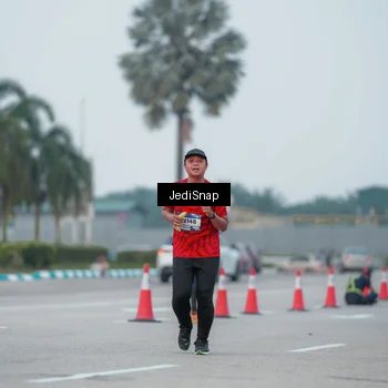 Runner Photo 7551080