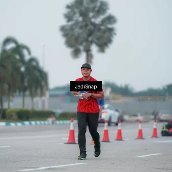 Runner Photo 7551082