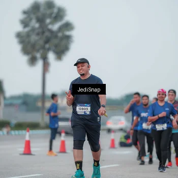 Runner Photo 7551110