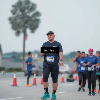 Runner Photo 7551112