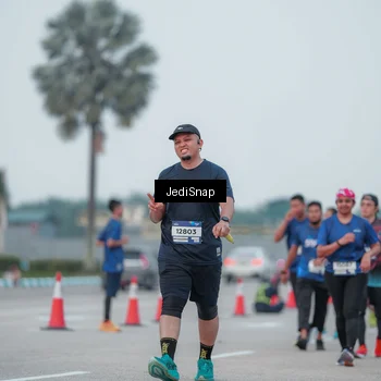Runner Photo 7551113