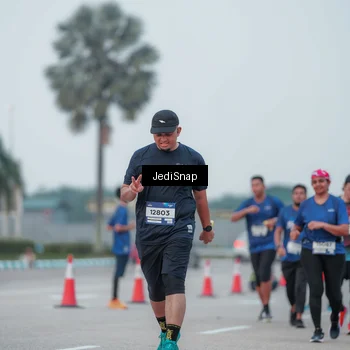 Runner Photo 7551116