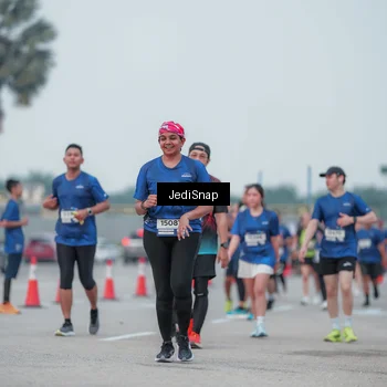 Runner Photo 7551122