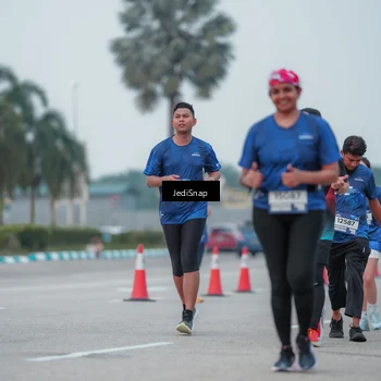 Runner Photo 7551131