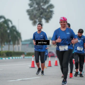 Runner Photo 7551134
