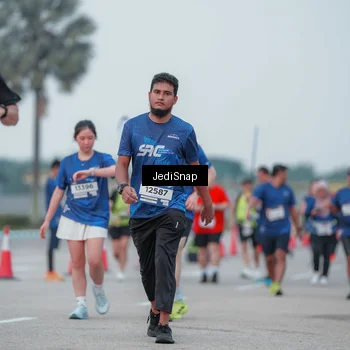 Runner Photo 7551140