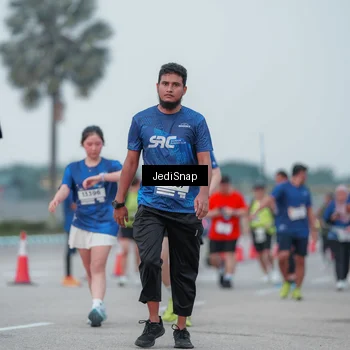 Runner Photo 7551143