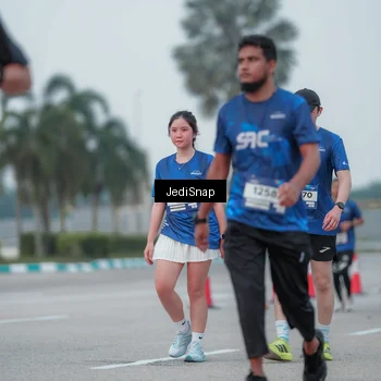 Runner Photo 7551145
