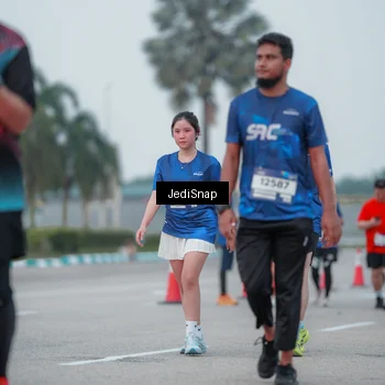 Runner Photo 7551148