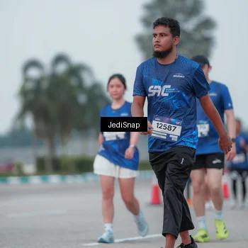 Runner Photo 7551152