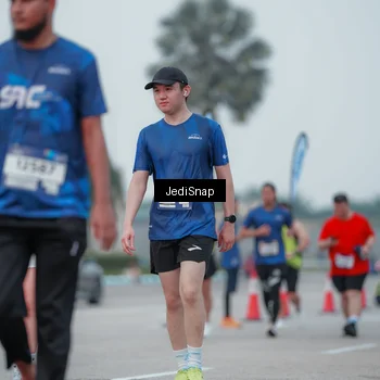Runner Photo 7551157
