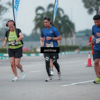 Runner Photo 7551168