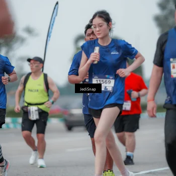 Runner Photo 7551172