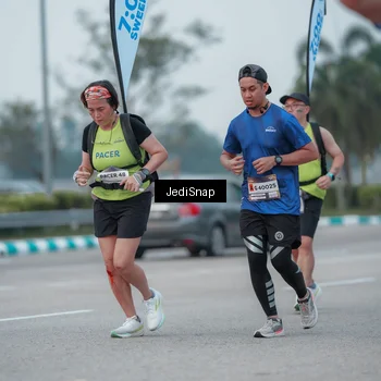 Runner Photo 7551174