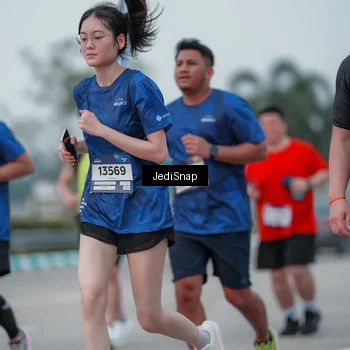 Runner Photo 7551177