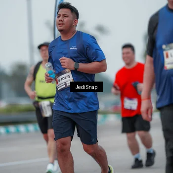 Runner Photo 7551181