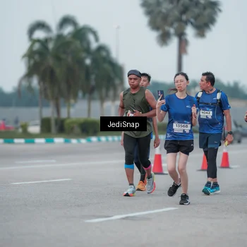 Runner Photo 7551185